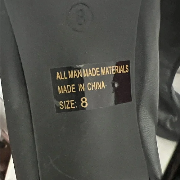 Elegant Black Stiletto Boots - Picture 3 of 6